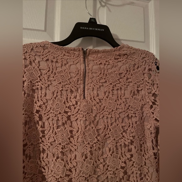 Woman’s pink sheer blouse - Size M - Picture 8 of 8